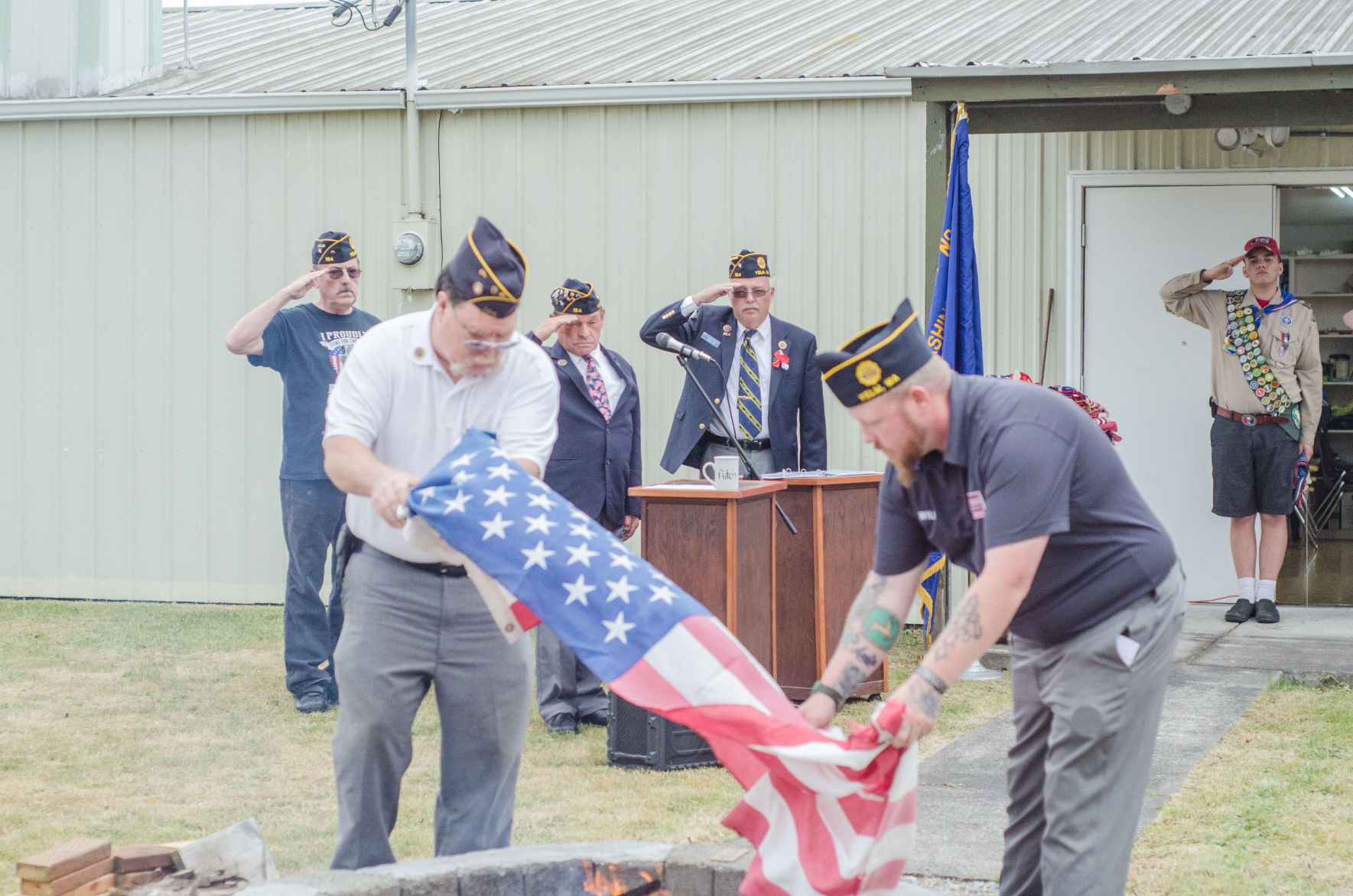 190620.news.flagretirement.er8.jpg
